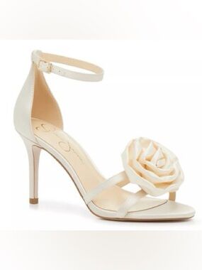 JESSICA SIMPSON TORNY HEEL